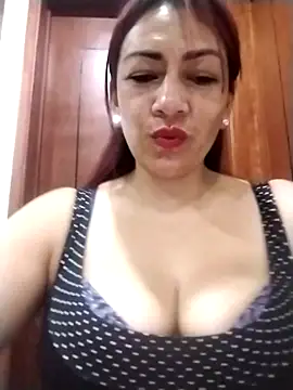 Snapshot of Carlasm- chatting on November 8, 3:29 am Carlasm- online show from November 8, 3:29 am