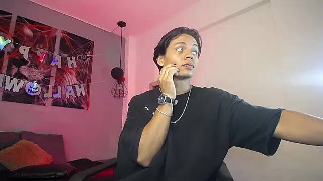 Draco collins online show from October 31, 8:21 pm