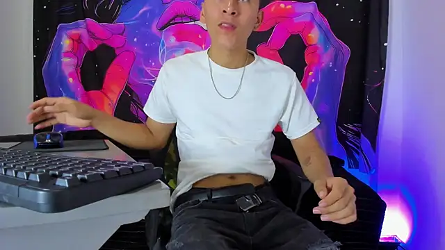 Snapshot of MAXXY_CUTE chatting on March 21, 5:12 pm MAXXY CUTE online show from March 21, 5:12 pm