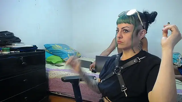 freyaa sorcerees online show from March 16, 3:25 am