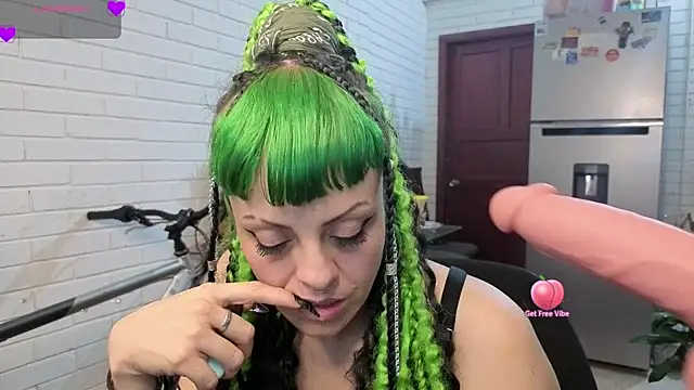 freyaa sorcerees online show from September 19, 6:26 am