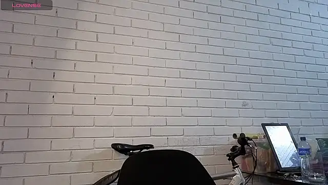 freyaa sorcerees online show from October 16, 1:50 am