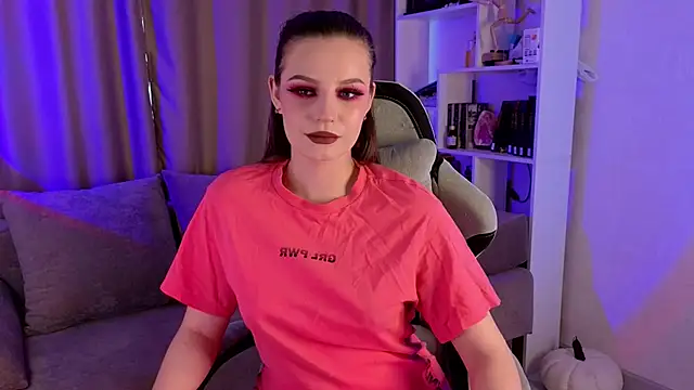 Snapshot of monicaerotic chatting on December 5, 5:05 am monicaerotic online show from December 5, 5:05 am