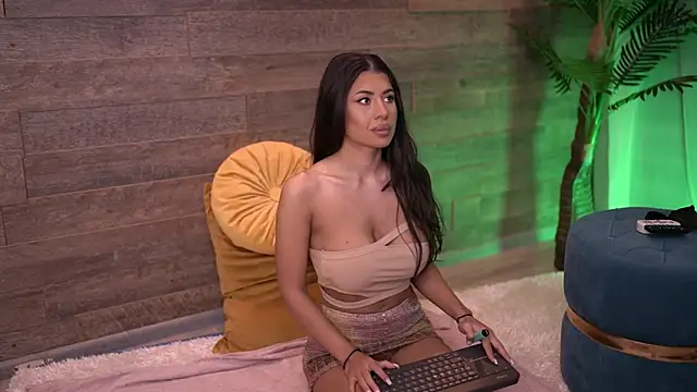 TanyaVonDe online show from September 25, 4:32 pm