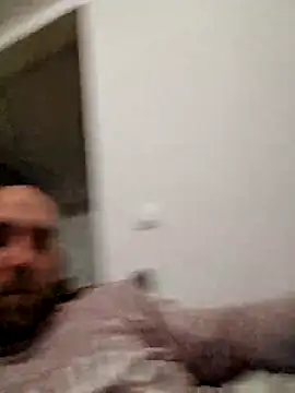 Snapshot of Smokeym123 chatting on March 20, 2:29 am Smokeym123 online show from March 20, 2:29 am