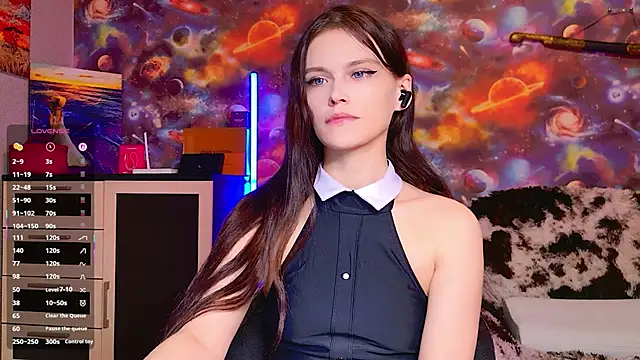 KittiGrey online show from February 5, 10:20 am