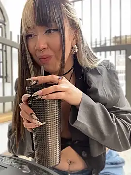 VictoriaGerard Pink online show from September 8, 4:39 pm