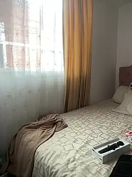 VictoriaGerard Pink online show from February 15, 9:55 pm