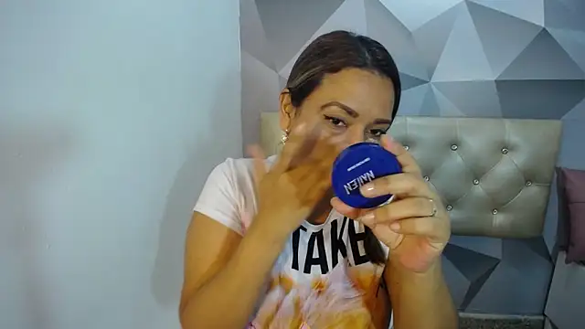 Milf-Prettyboobs online show from December 3, 10:57 am