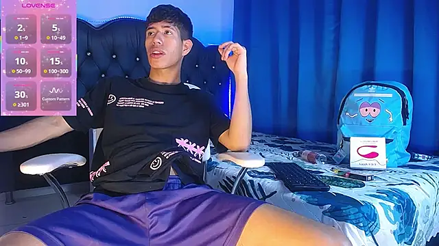 dareck 18 online show from November 5, 12:32 am