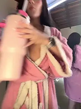 Paulet Johnson online show from March 20, 6:31 pm