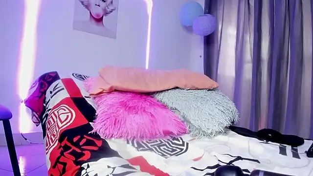 sweet cinamon online show from March 9, 5:50 pm