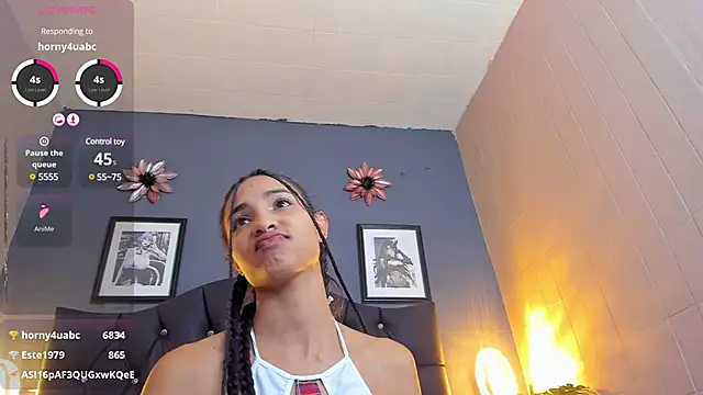 Snapshot of Lissandra_18 chatting on March 12, 1:30 pm Lissandra 18 online show from March 12, 1:30 pm