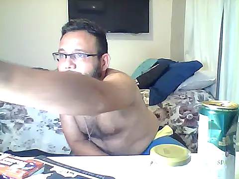 Snapshot of nandocost4 chatting on March 12, 2:30 am nandocost4 online show from March 12, 2:30 am