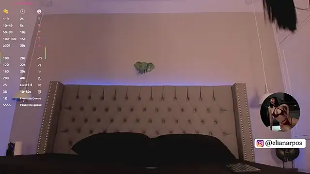 Snapshot of Emiliana_Rios chatting on October 29, 12:57 am Emiliana Rios online show from October 29, 12:57 am