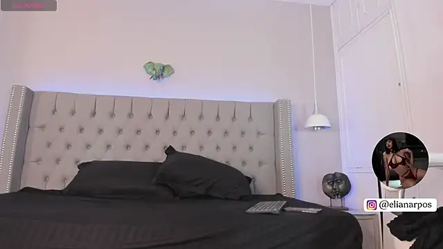 Snapshot of Emiliana_Rios chatting on November 9, 10:30 pm Emiliana Rios online show from November 9, 10:30 pm