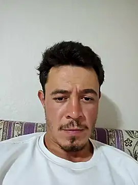 Snapshot of Thunderbolt121 chatting on November 17, 2:34 pm Thunderbolt121 online show from November 17, 2:34 pm