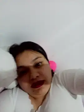 AnaHobson online show from December 3, 3:58 am