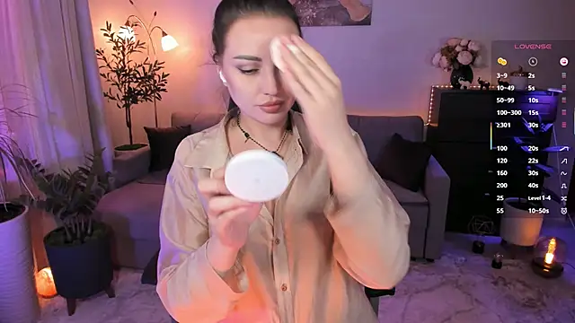 Viki Bellson online show from March 29, 7:03 pm