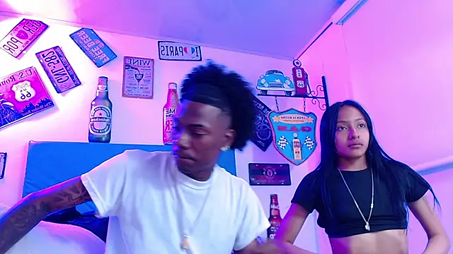 Snapshot of lili_roussi chatting on September 22, 10:45 pm lili roussi online show from September 22, 10:45 pm