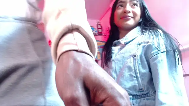 Snapshot of lili_roussi chatting on October 3, 4:53 am lili roussi online show from October 3, 4:53 am