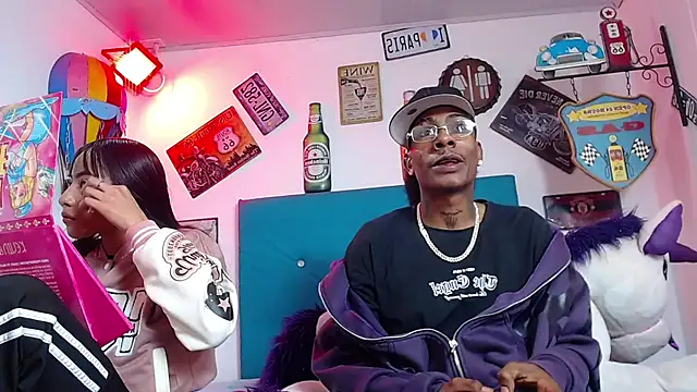 Snapshot of lili_roussi chatting on December 17, 10:27 pm lili roussi online show from December 17, 10:27 pm