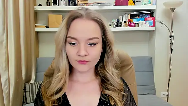 Snapshot of Kara_Smith_ chatting on January 10, 11:39 pm Kara Smith online show from January 10, 11:39 pm