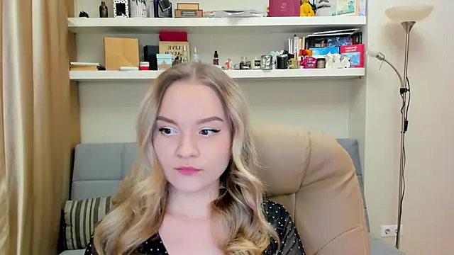 Snapshot of Kara_Smith_ chatting on January 26, 12:26 am Kara Smith online show from January 26, 12:26 am