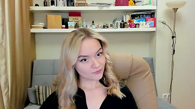 Snapshot of Kara_Smith_ chatting on February 23, 9:26 pm Kara Smith online show from February 23, 9:26 pm