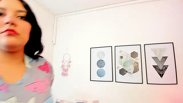 dullce77 online show from September 29, 7:19 pm