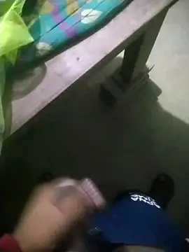 Snapshot of Suvo77Midnight chatting on November 22, 5:34 pm Suvo77Midnight online show from November 22, 5:34 pm