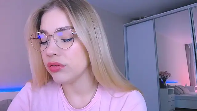 DIANAxxxDIAMOND online show from October 11, 8:13 am