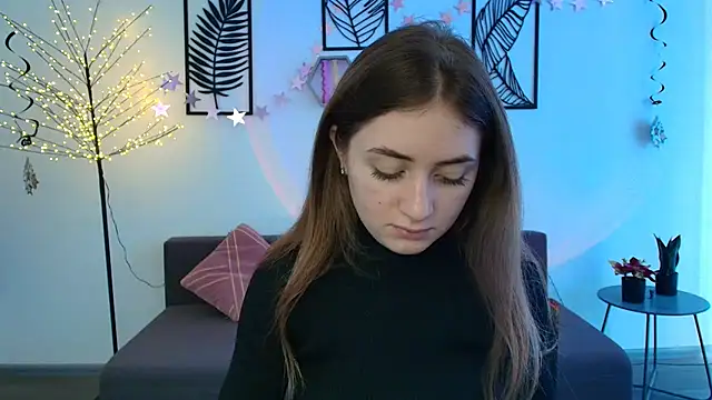 Snapshot of LilyHaart chatting on March 20, 9:37 am LilyHaart online show from March 20, 9:37 am