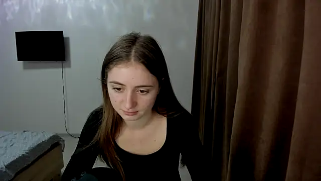 Snapshot of LilyHaart chatting on November 13, 7:13 pm LilyHaart online show from November 13, 7:13 pm