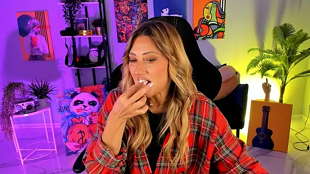 Snapshot of SarahAlluring chatting on September 26, 12:09 pm SarahAlluring online show from September 26, 12:09 pm