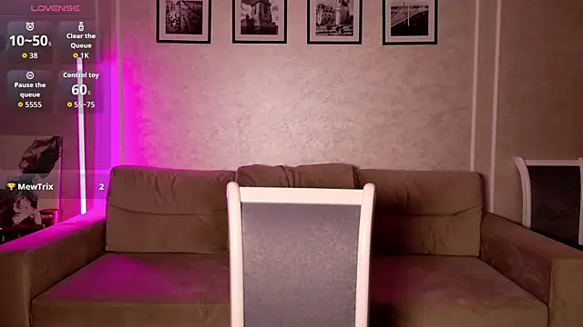  moon girl 18 online show from March 1, 4:42 pm