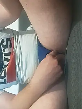 Snapshot of gui67675 chatting on October 25, 4:09 am gui67675 online show from October 25, 4:09 am