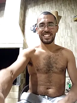 Snapshot of pdasgyn chatting on September 13, 11:15 pm pdasgyn online show from September 13, 11:15 pm