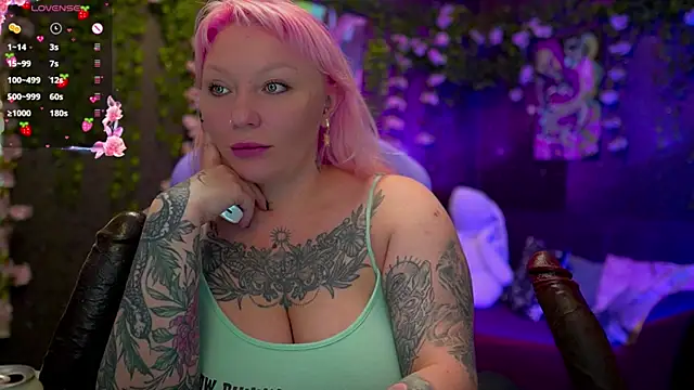 BlackedBarbie online show from October 4, 7:01 pm