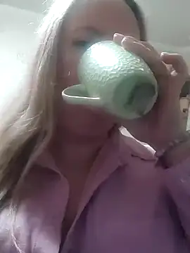 Irina3718 online show from March 12, 4:46 pm