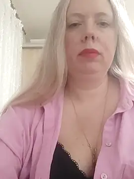 Irina3718 online show from March 13, 8:22 pm