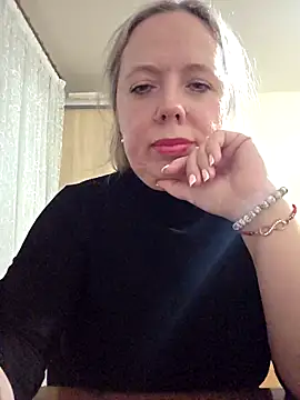 Irina3718 online show from December 3, 4:49 pm