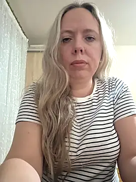 Irina3718 online show from December 17, 3:18 pm