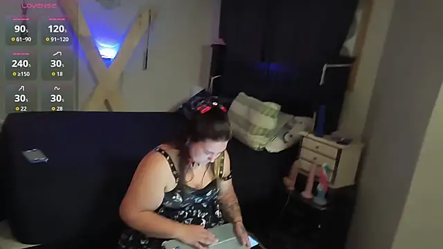 Snapshot of KinkyBratandDaddy chatting on October 27, 3:21 am KinkyBratandDaddy online show from October 27, 3:21 am