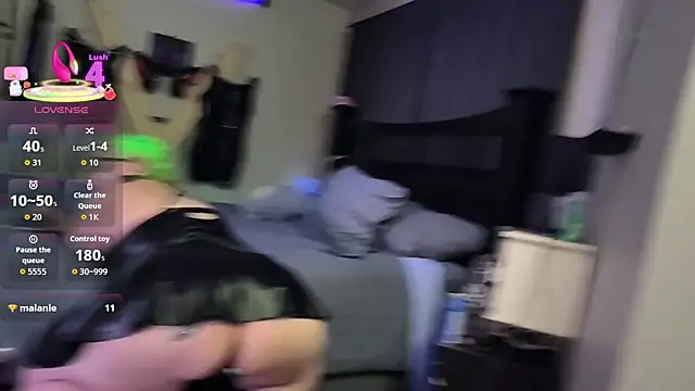 Snapshot of KinkyBratandDaddy chatting on December 3, 3:58 am KinkyBratandDaddy online show from December 3, 3:58 am