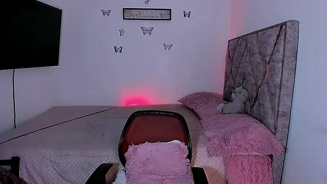 Snapshot of Tania_rendon chatting on December 1, 9:36 am Tania rendon online show from December 1, 9:36 am