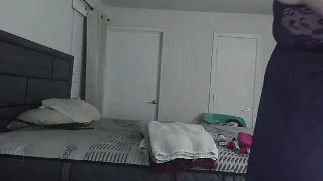 FantasyWifeBri online show from December 3, 10:41 pm