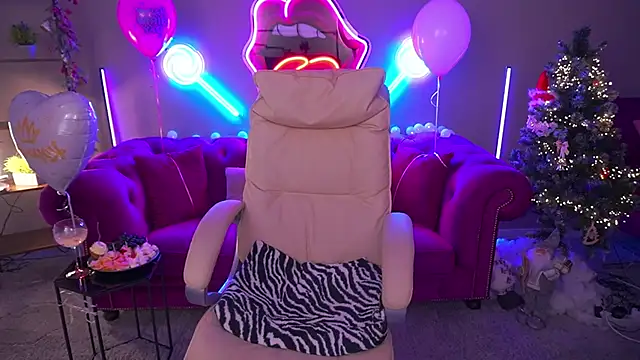 CandyLadyyy online show from January 10, 10:14 pm