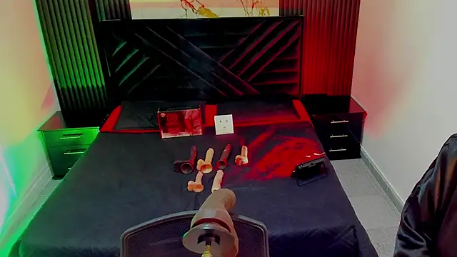 airamclair online show from November 22, 8:30 pm