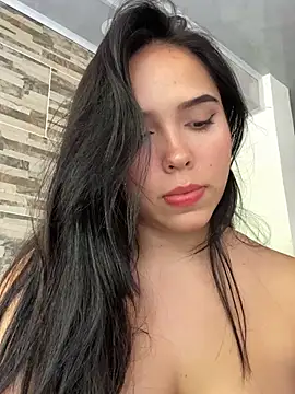 Snapshot of LunaCandy_ chatting on March 14, 9:32 pm LunaCandy online show from March 14, 9:32 pm